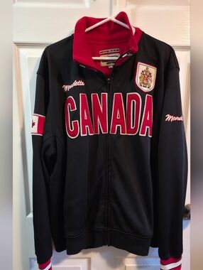 4/$97 Deal! Vintage Mondetta Canada Black & Red Track Jacket - Men